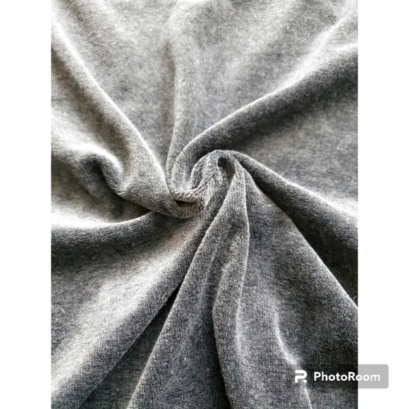 Passports V Neck Long Sleeves Top Size Medium - Picture 5 of 7